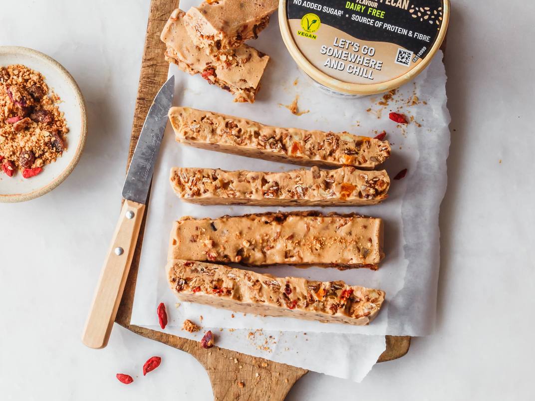 Vegane Caramel & Pecan MüsliEisriegel Breyers