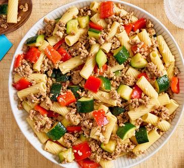 Rigatoni with Sausage, Peppers and Zucchini image