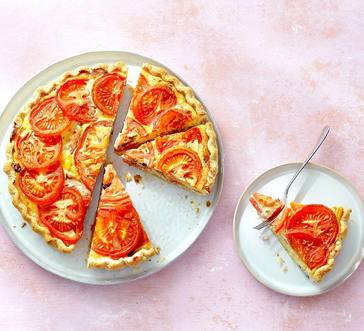 Mediterranean Tomato Pie image