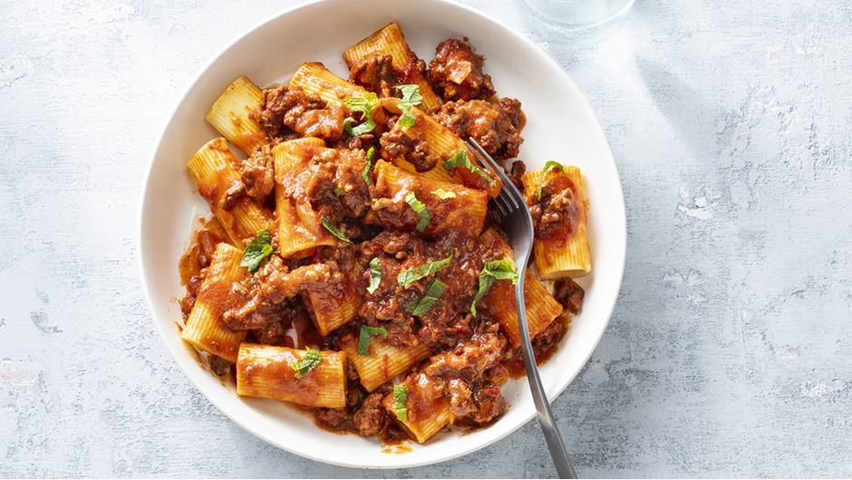 Rigatoni with Spicy Beef | Stop and Shop