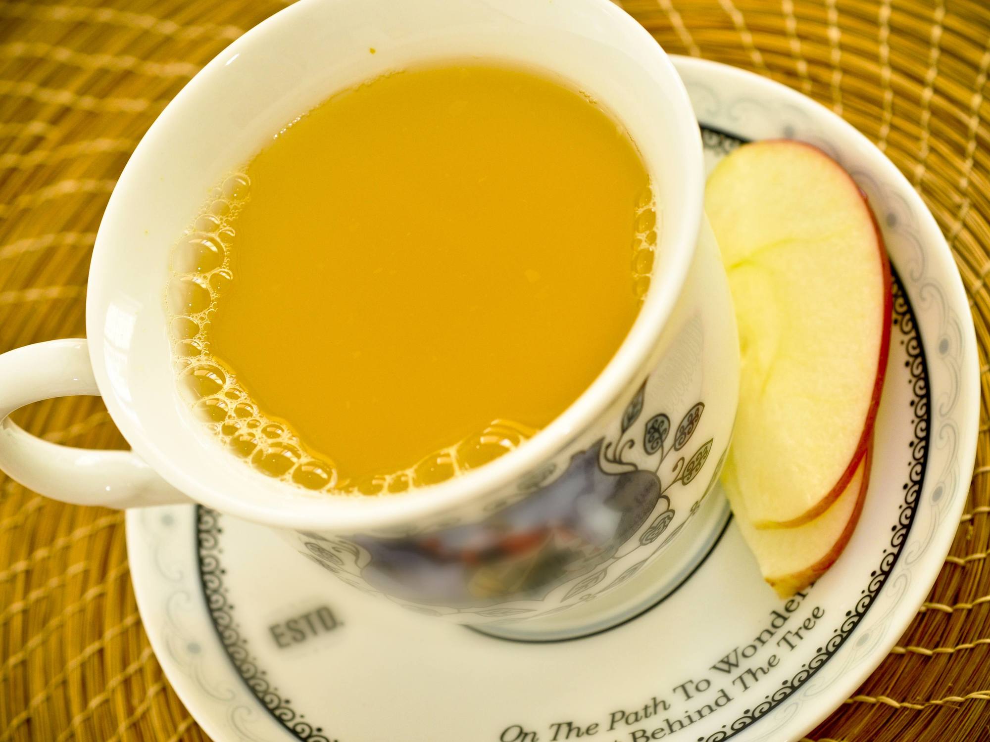 Chá de maracujá, maçã e canela | Mãe Terra