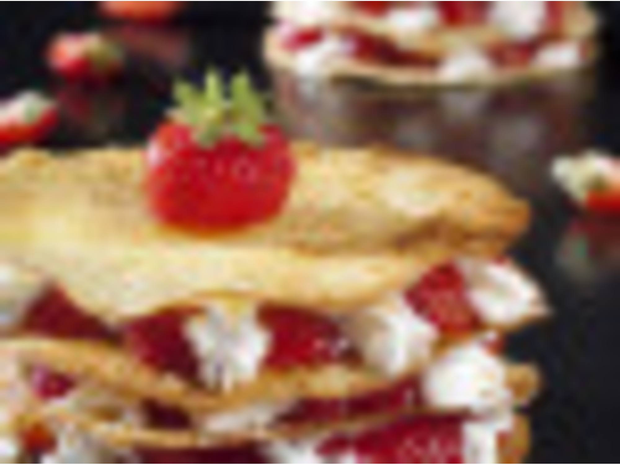 Mille-crêpes aux fraises et chantilly sans gluten