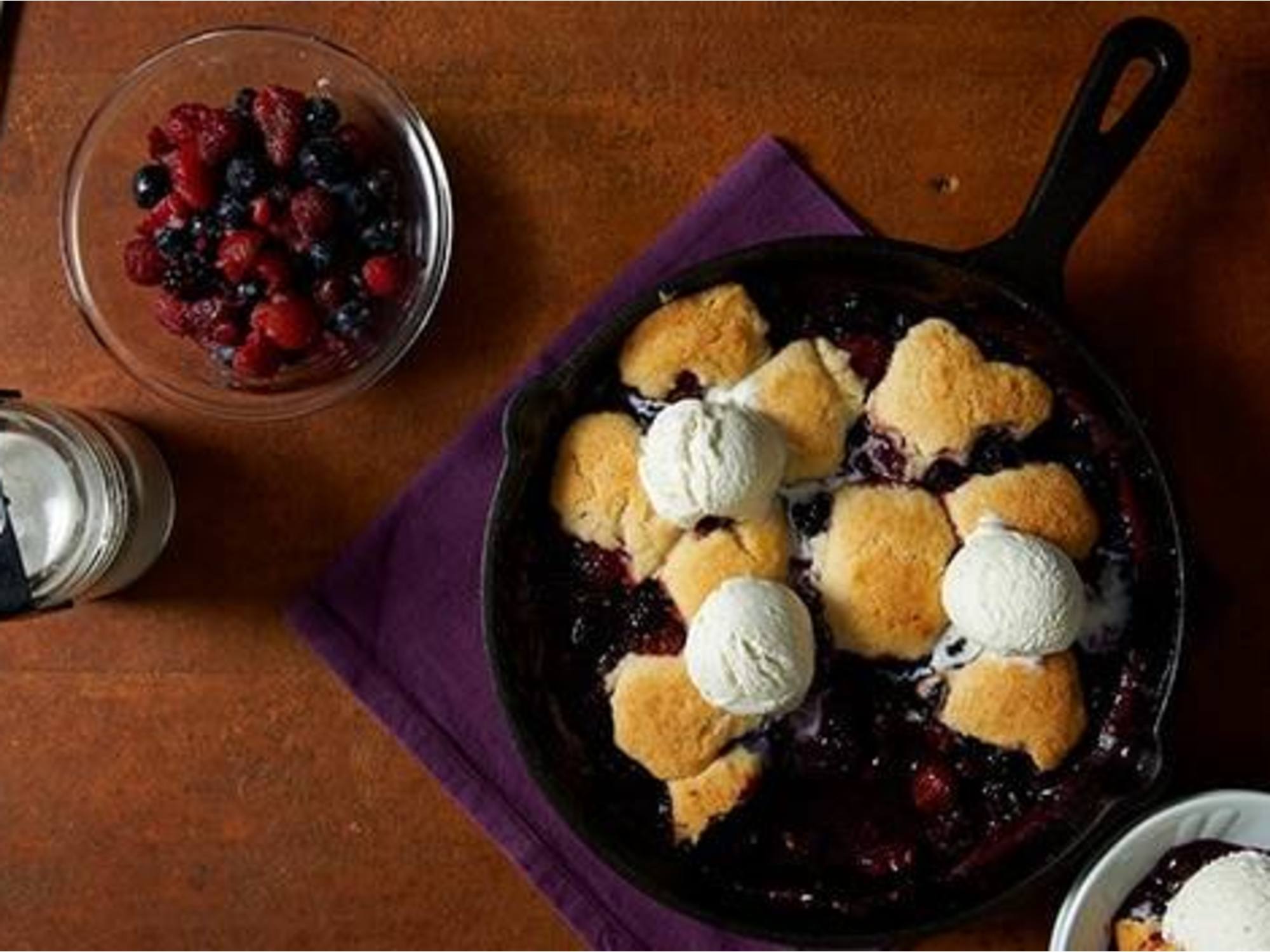 Berry Cobbler a la Mode Recipe