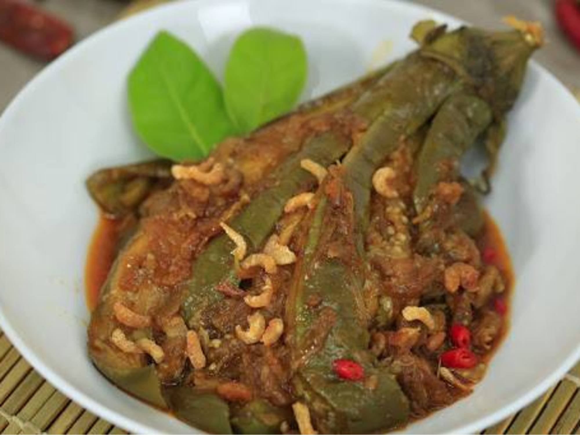 စားဖူးသူတိုင်း အသည်းစွဲသွားမယ့် ခရမ်းသီး ပုစွန်ခြောက်ကြော် စားဖူးသူတိုင်း အသည်းစွဲသွားမယ့် ခရမ်းသီး ပုစွန်ခြောက်ကြော်