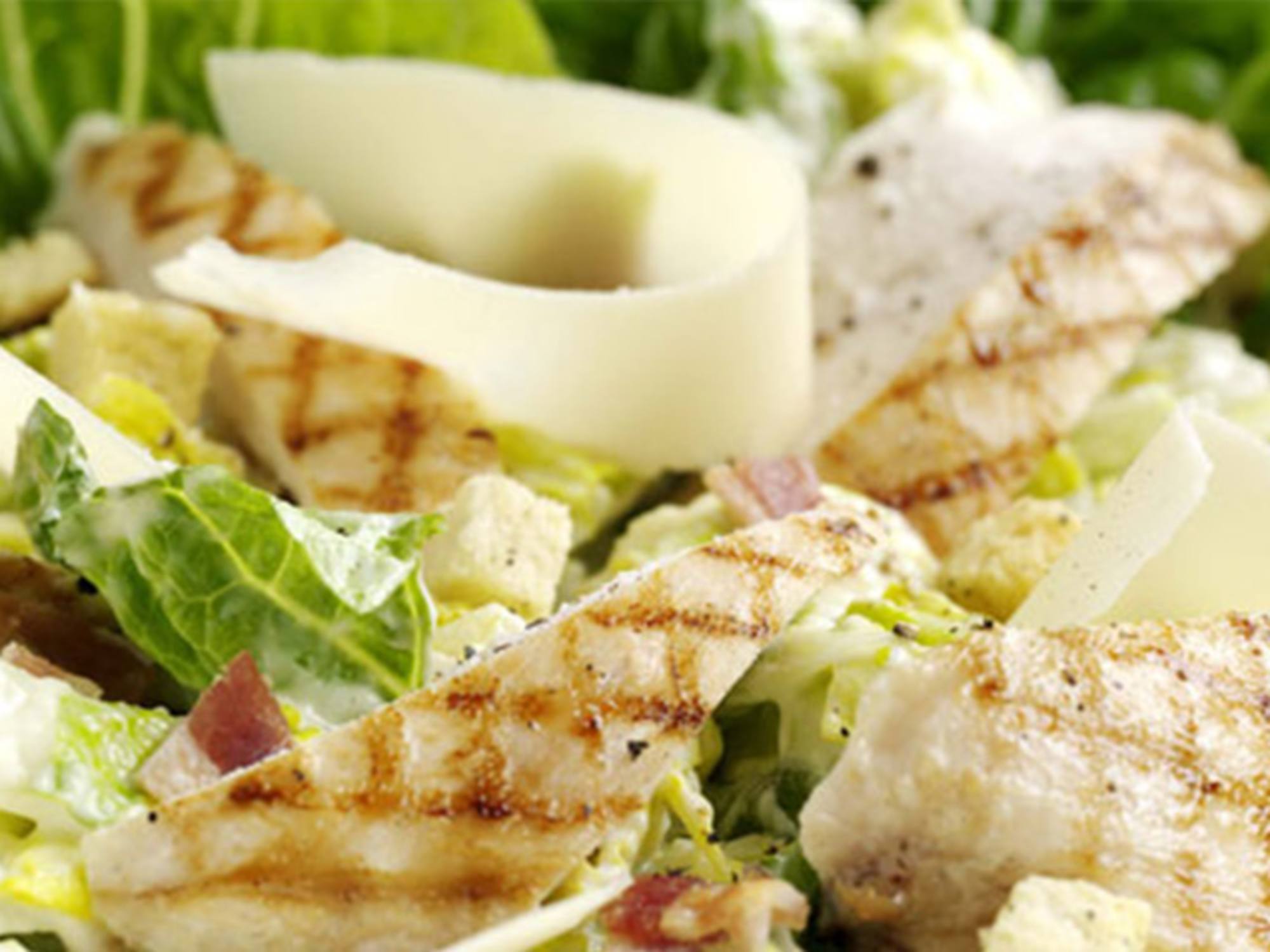 Caesar salad with grilled chicken Hellmann's