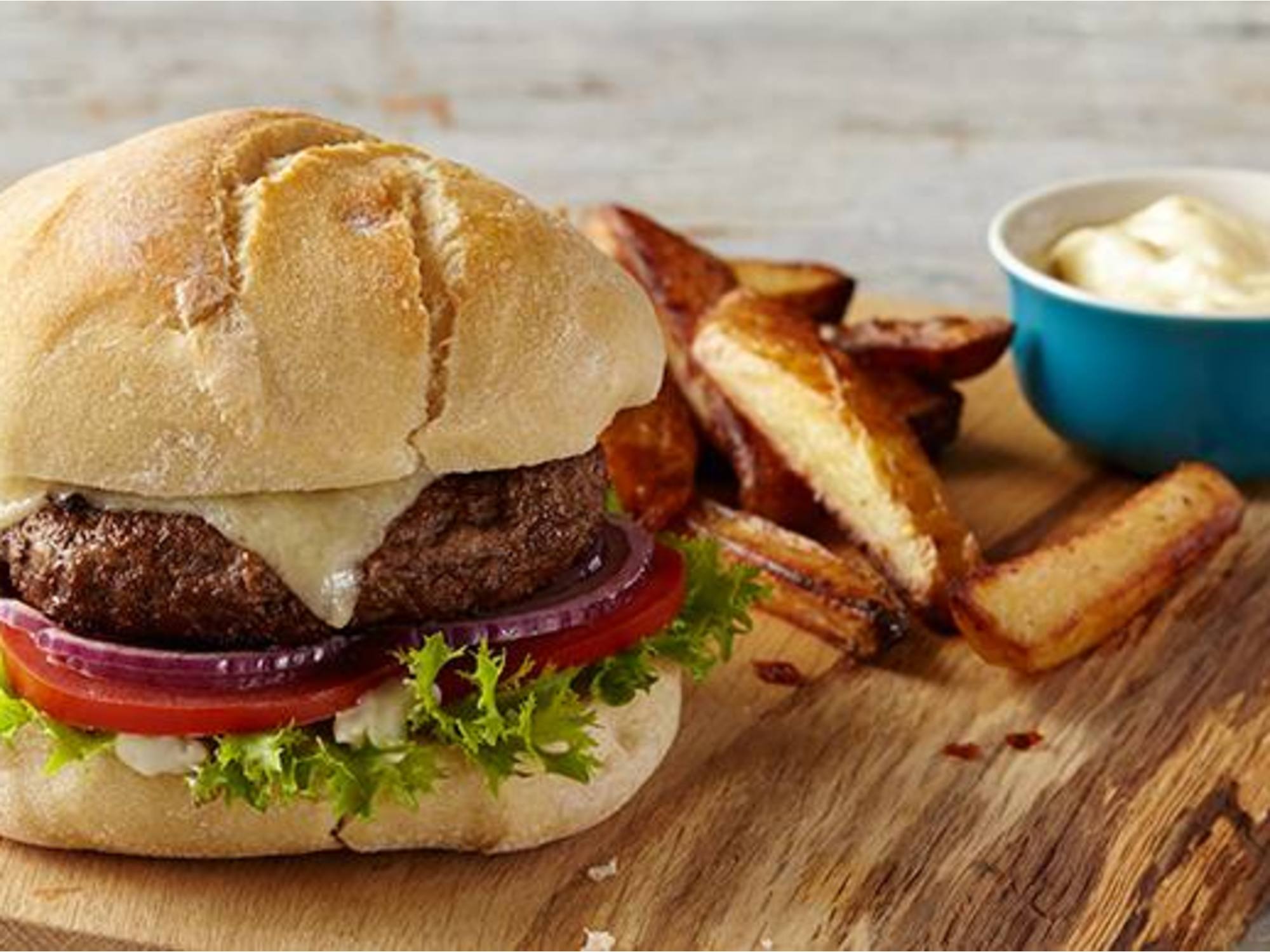 Cheddar Cheeseburger Hellmann’s Australia