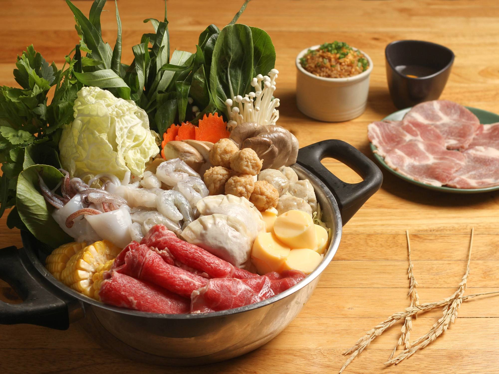 ဟော့ပေါ့အိမ်မှာ လုပ်စားကြမယ် ဟော့ပေါ့အိမ်မှာ လုပ်စားကြမယ်