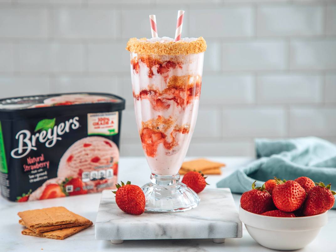 Strawberry Cheesecake Milkshake Recipe-image