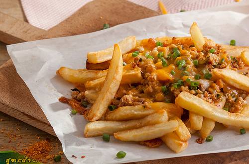 เฟรนช์ฟรายส์ลาบหมูชีส