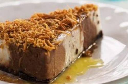 Torta de coco, chocolate e baba de moça