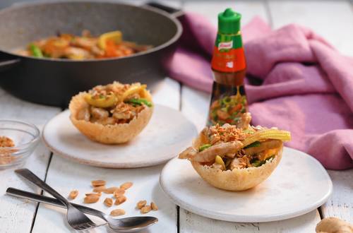 ผัดหมูฉ่ำซอสชีสโบวล์