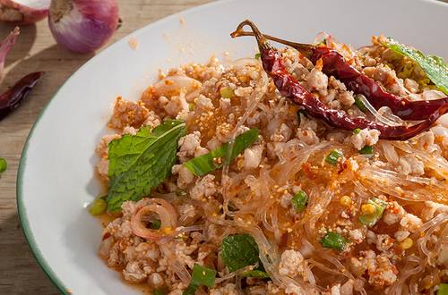 ลาบวุ้นเส้นหมูสับ
