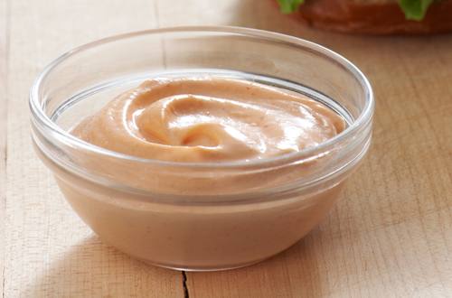 burger with creamy sriracha