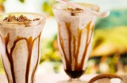 Frappé de flocos com coco