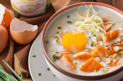 โจ๊กอกไก่สับกับปลาแซลมอน