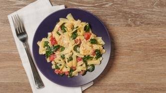 Pollo Alfredo a la Florentina Pollo Alfredo a la Florentina