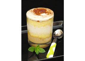 Verrine glacée façon tiramisu Verrine glacée façon tiramisu