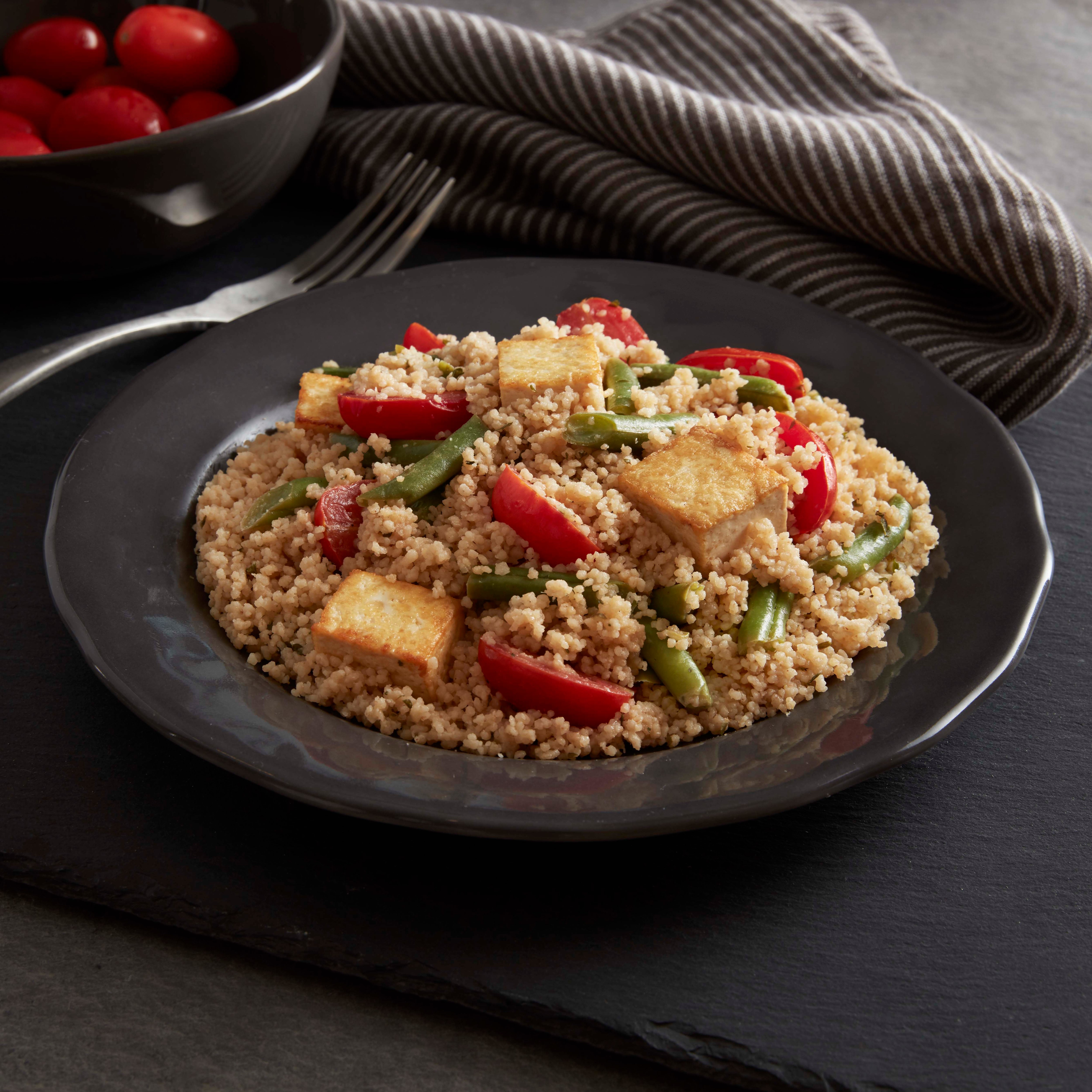 Tofu estilo camarones scampi con cuscús integral Tofu estilo camarones scampi con cuscús integral