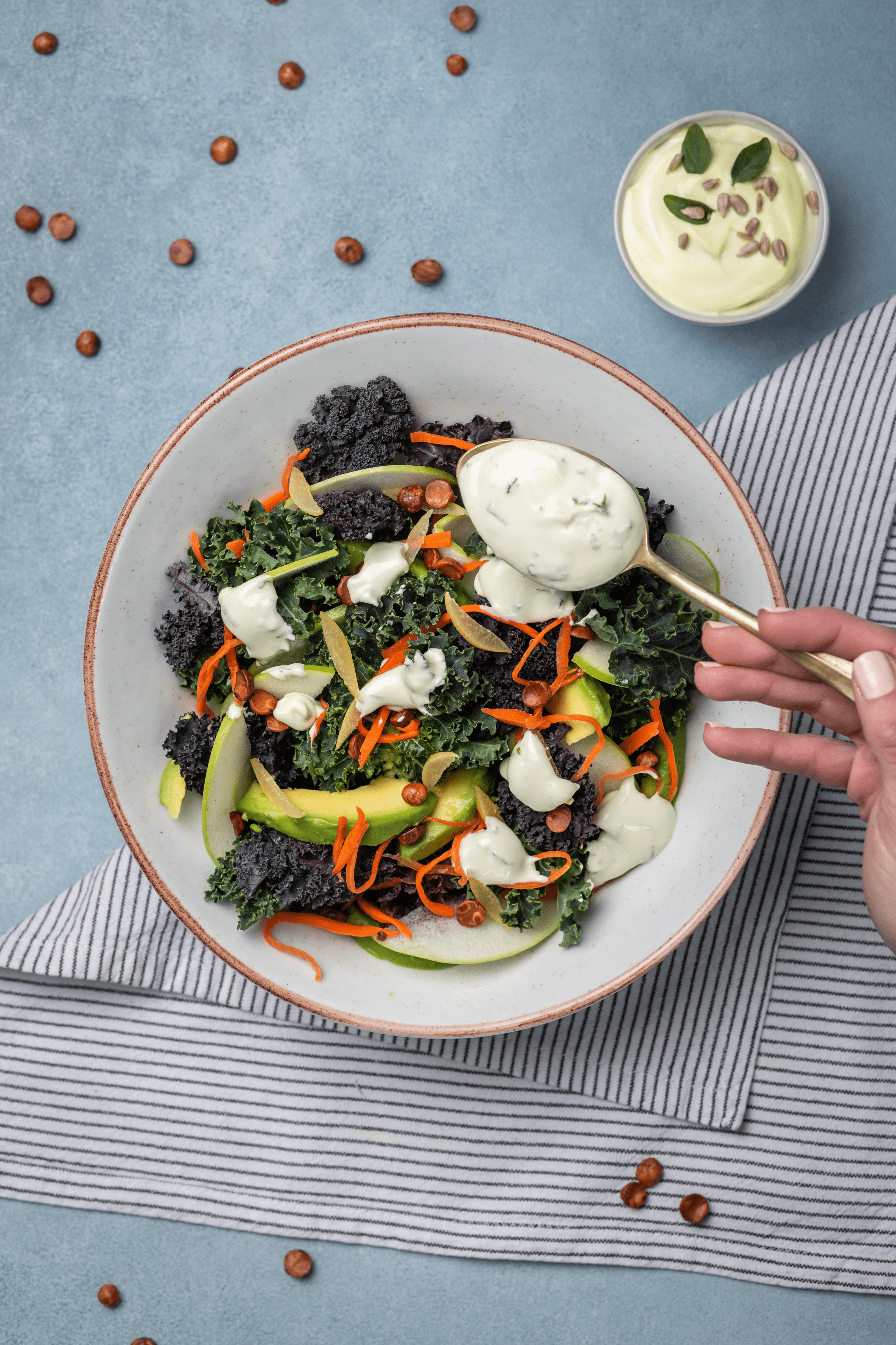 Ensalada de Kale, Palta y Manzana | Hellmann's Chile