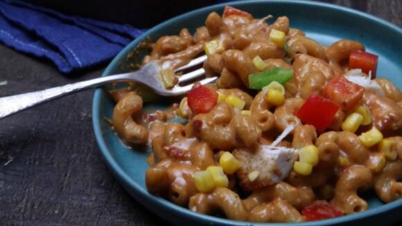 Cheesy BBQ Chicken Macaroni Cheesy BBQ Chicken Macaroni
