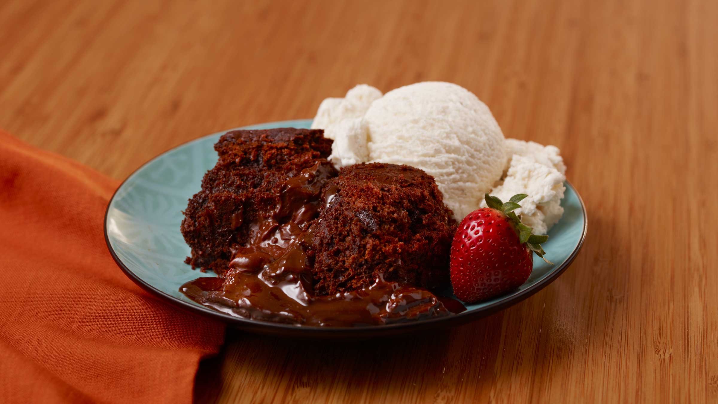 Slow Cooker Molten Peanut Butter Chocolate Cake Hellmann's US