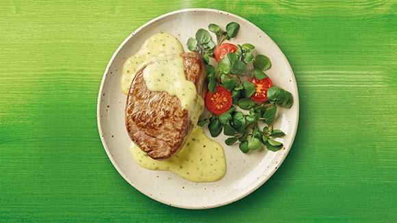 Pan-Seared Filet Mignon with Bearnaise Sauce Pan-Seared Filet Mignon with Bearnaise Sauce