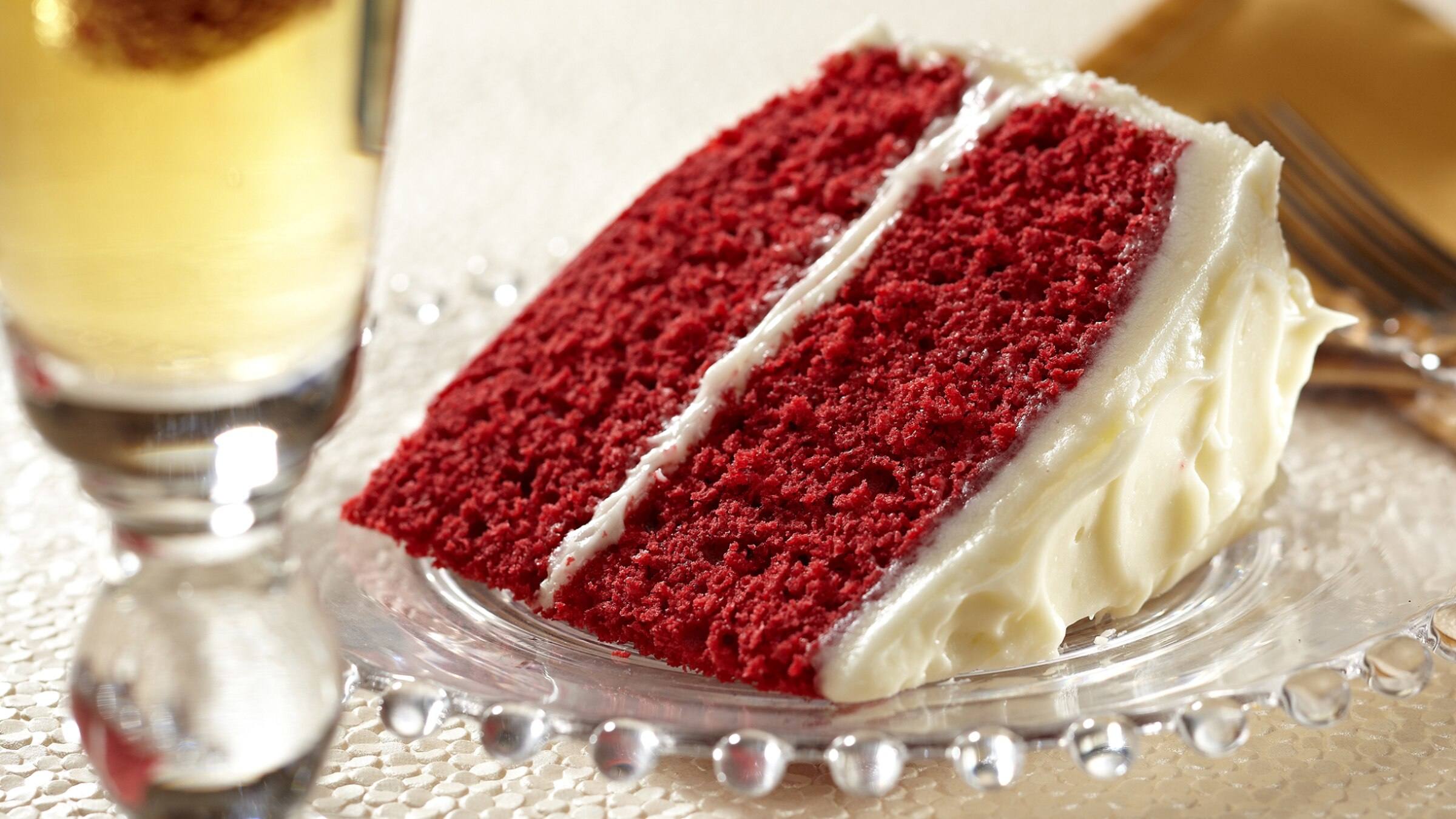 Super Moist Red Velvet Cake with Cream Cheese Frosting Super Moist Red Velvet Cake with Cream Cheese Frosting