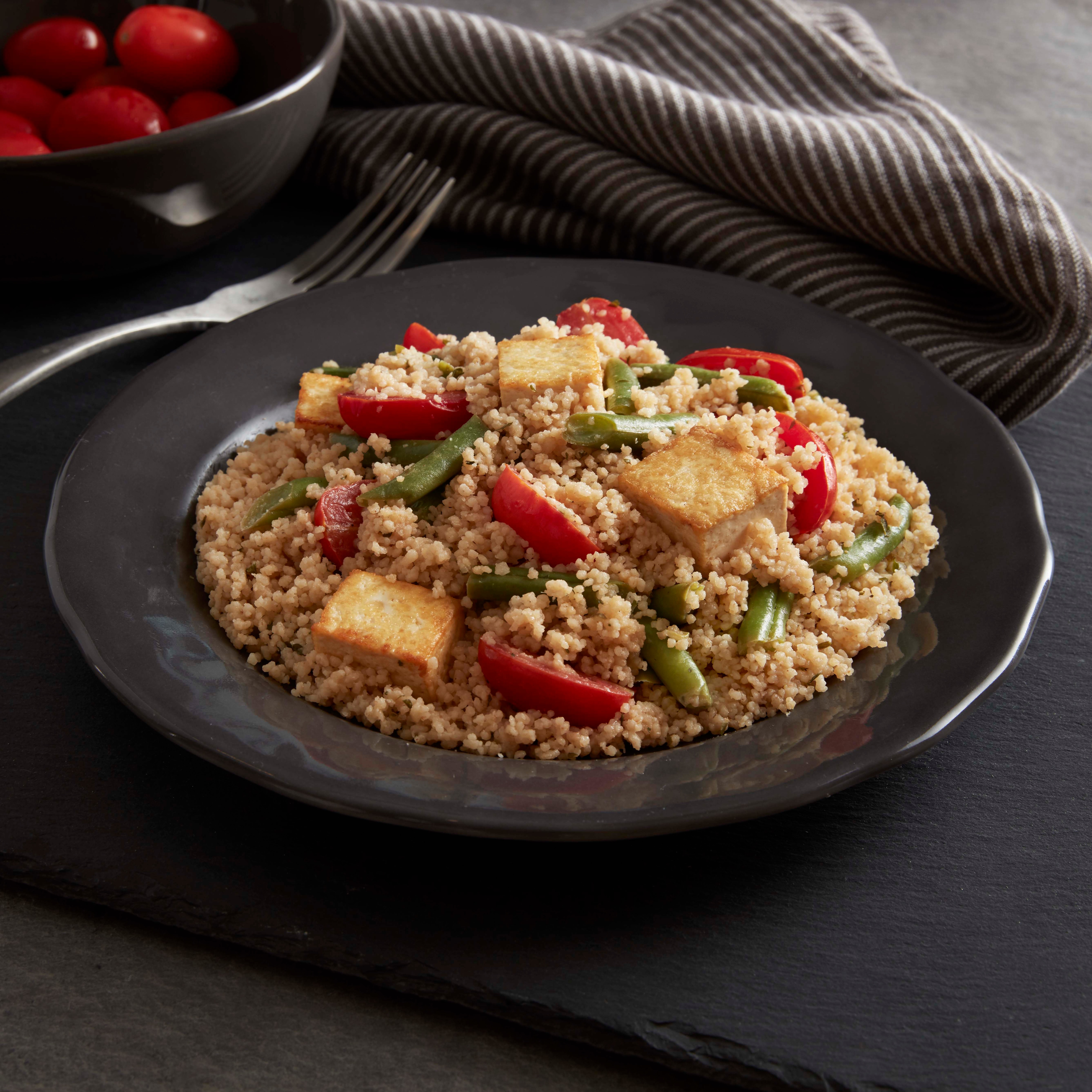 Tofu estilo camarones scampi con cuscús integral Tofu estilo camarones scampi con cuscús integral