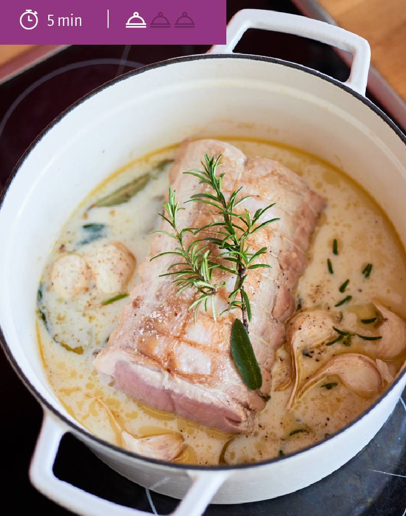 Rôti de porc au lait d'amande et romarin Rôti de porc au lait d'amande et romarin