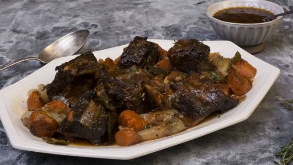 Braised Short Ribs with Gravy Braised Short Ribs with Gravy