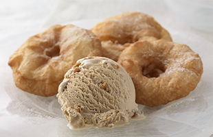 Beignets pomme et boule de glace spéculoos Beignets pomme et boule de glace spéculoos