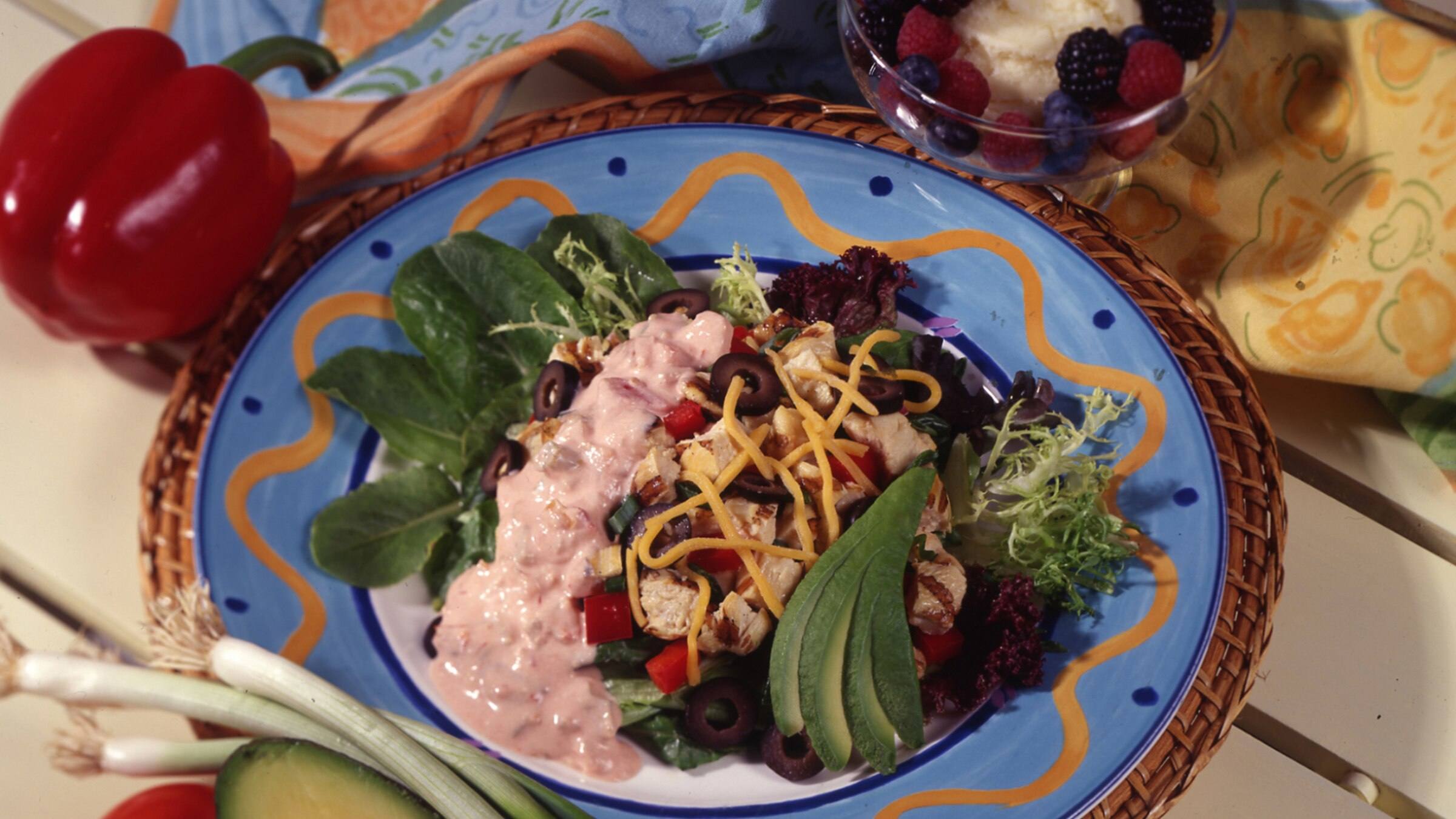 Ensalada de pollo estilo Mexicali Ensalada de pollo estilo Mexicali