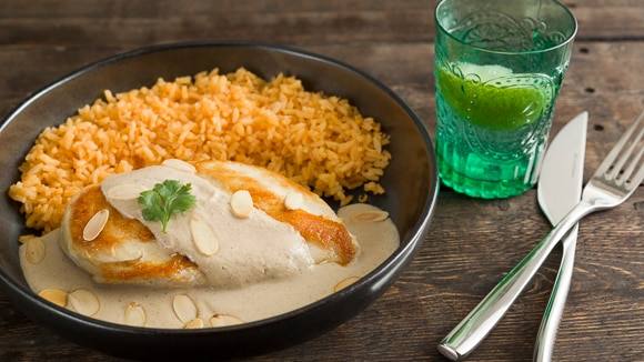 Chicken in Mexican Almond Sauce Chicken in Mexican Almond Sauce