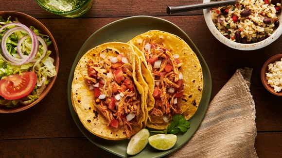 Tacos de tinga de pollo Tacos de tinga de pollo