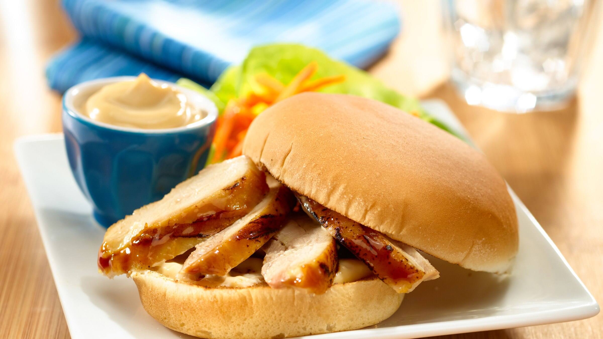 Asian Marinated Chicken Sandwich Hellmann's US