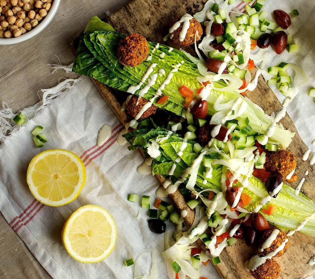 Salade de falafels, vinaigrette au tahini Salade de falafels, vinaigrette au tahini