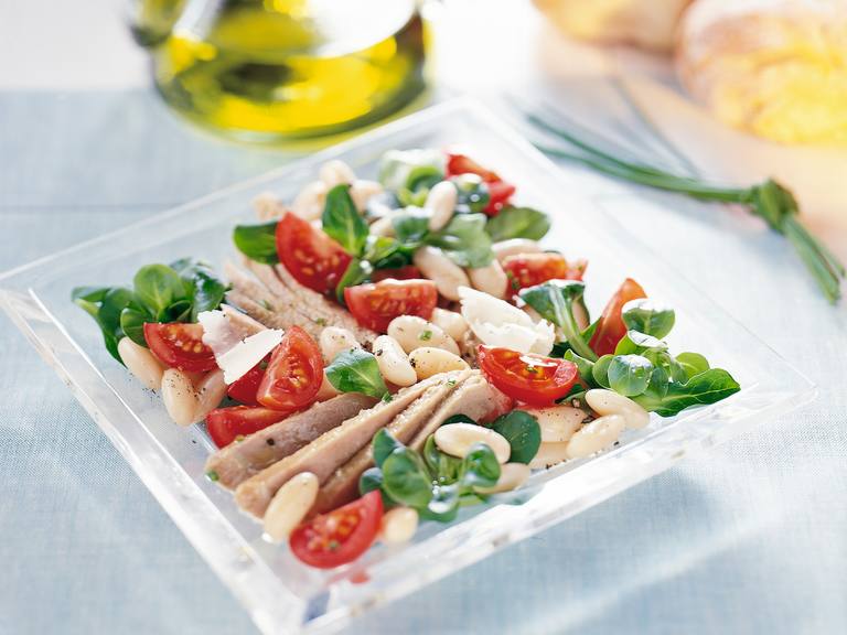 Tonijnsalade met witte bonen en Parmezaanse kaas
