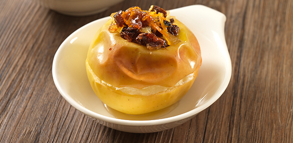 Baked apples with ginger and orange